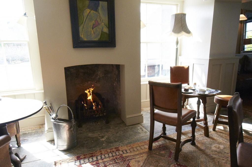 The Swan Hotel Wedmore Bagian luar foto