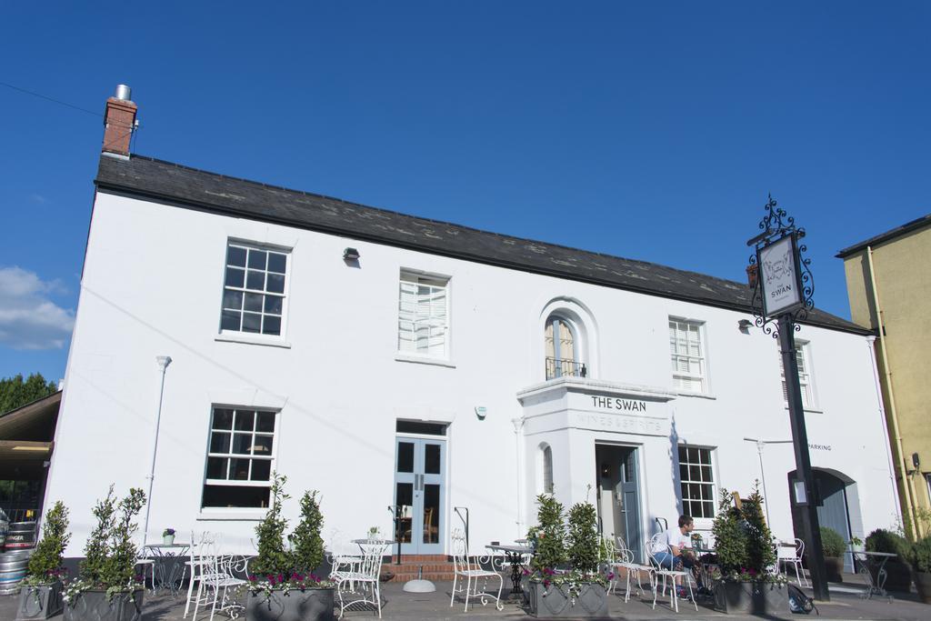 The Swan Hotel Wedmore Bagian luar foto