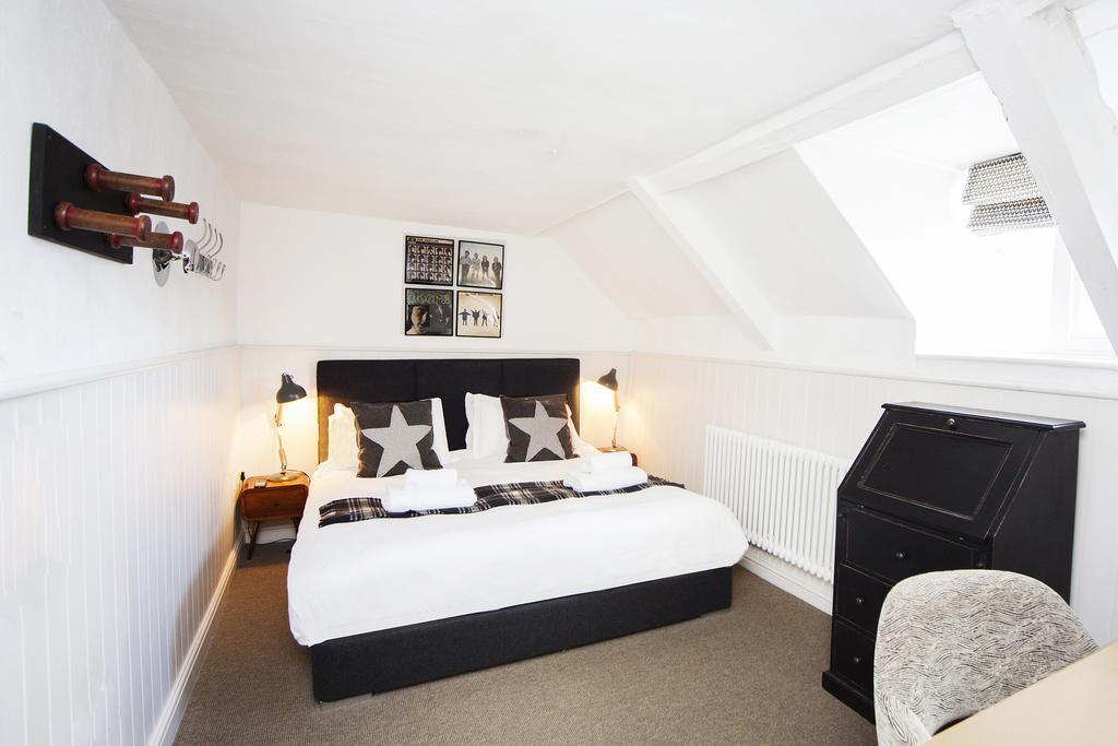The Swan Hotel Wedmore Bagian luar foto